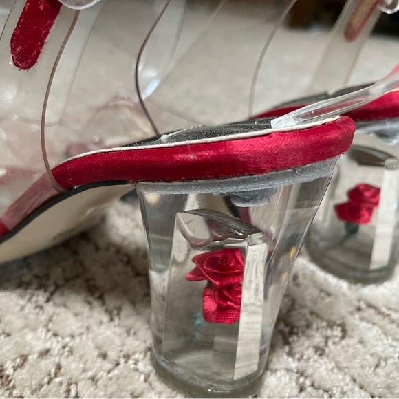 Vintage J. Renee Lucite and Red Satin and Roses Peep Toe Shoes~~Size 5 1/2 - Picture 5 of 8
